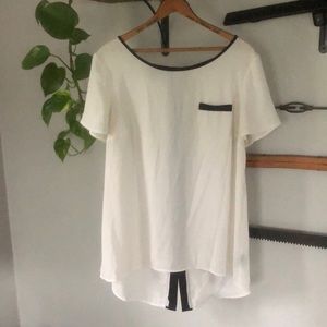 Loose fit white shirt
